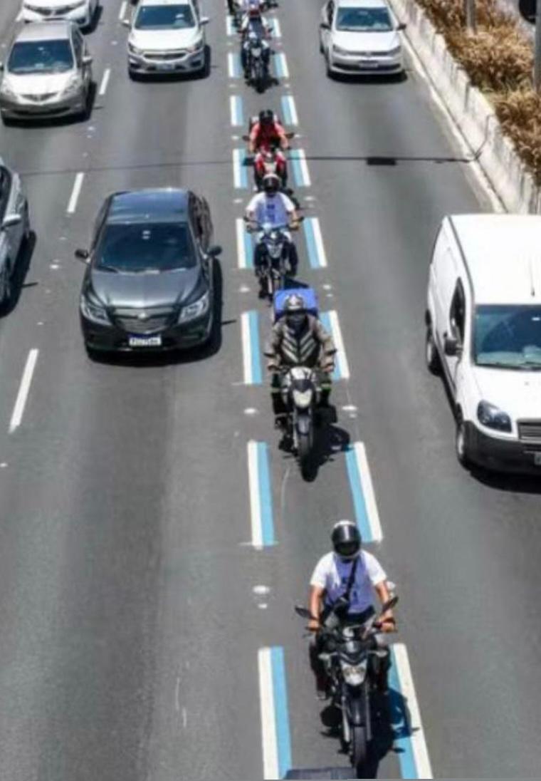 Ilustração de como seria a faixa para motos na Fernandes Lima Ilustração de como seria a faixa para motos na Fernandes Lima